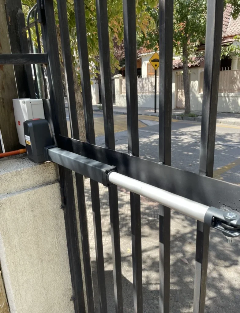 Reparación de portones batientes - Sinaí Reparaciones